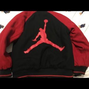 Youth boys size small Jordan revisable jacket